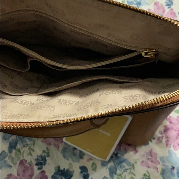 Michael Kors Hand bag - Picture 2 of 3